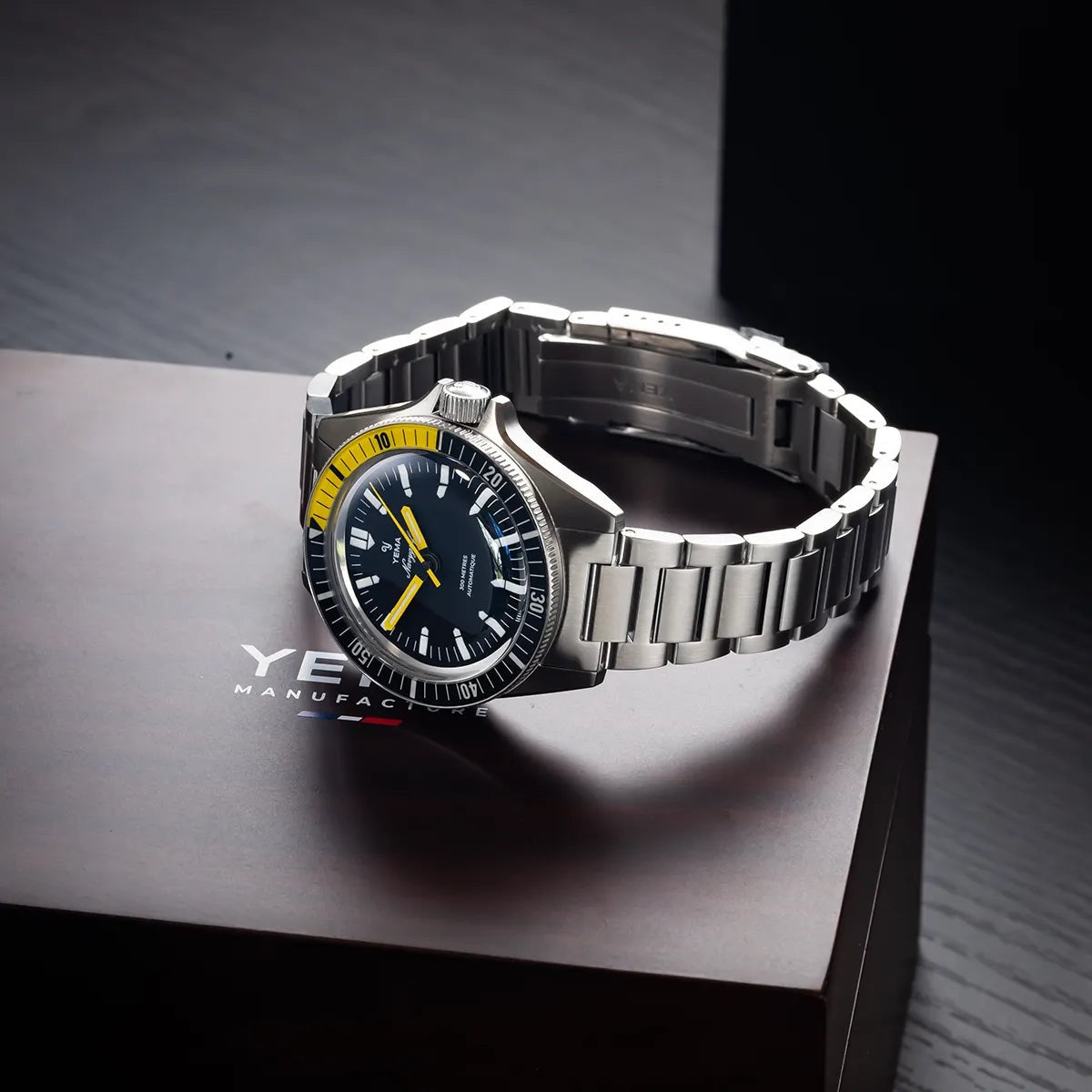 YEMA: NAVYGRAF MARINA NACIONAL GMT