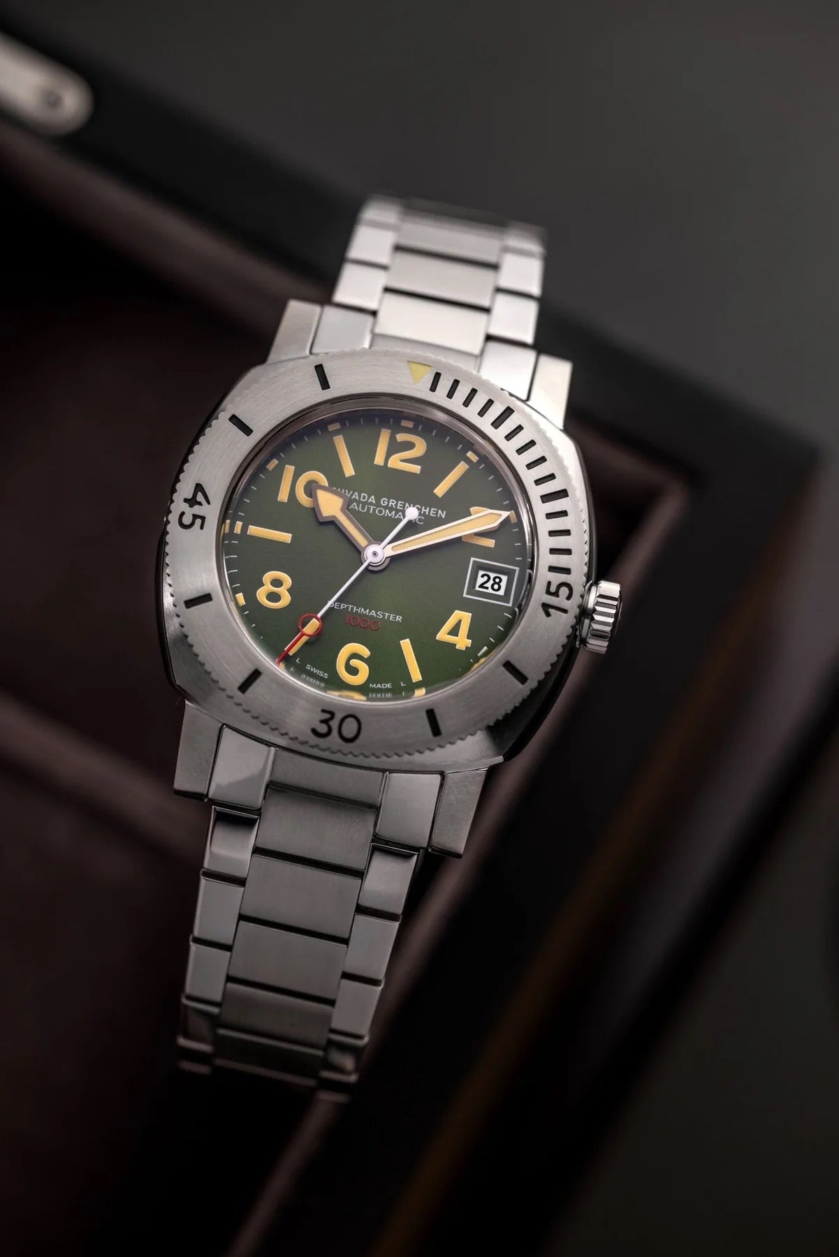 NIVADA GRENCHEN : DEPTHMASTER GREEN DATE