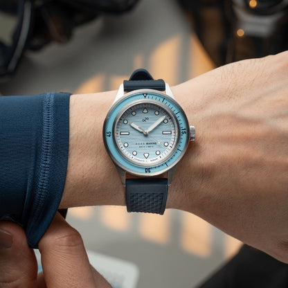 MONTRE AV86 : 1956 MARINE QUARTZ BLEU CLAIR
