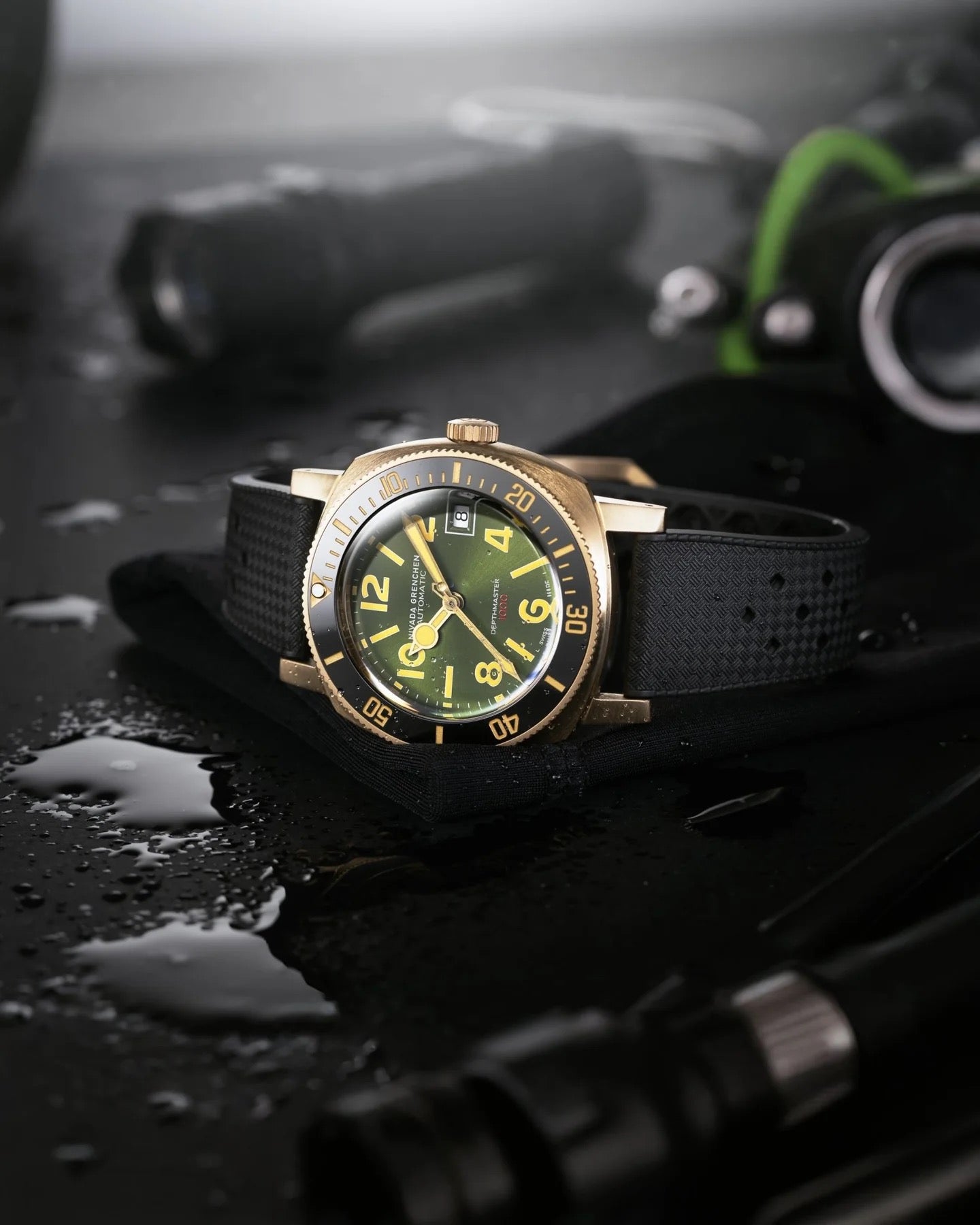 NIVADA GRENCHEN : DEPTHMASTER BRONZE GREEN