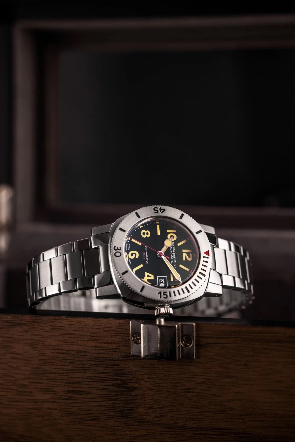 NIVADA GRENCHEN : DEPTHMASTER BLACK DATE