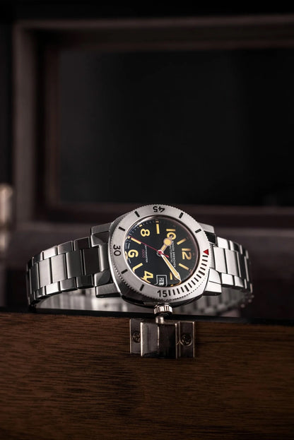 NIVADA GRENCHEN : DEPTHMASTER BLACK DATE