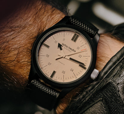 Montre Echo/Neutra : Averau 42 3H Céramique Sable