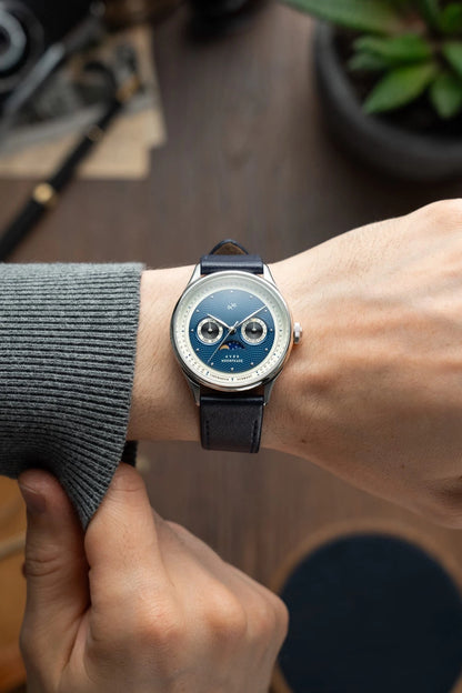 AV86 : 1968 MOONPHASE STEEL DARK BLUE