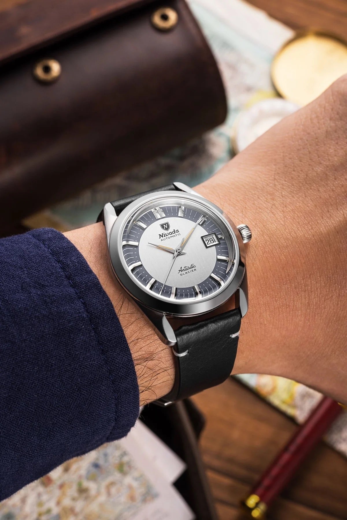 NIVADA GRENCHEN: F77 ESFERA NEGRA - FECHA