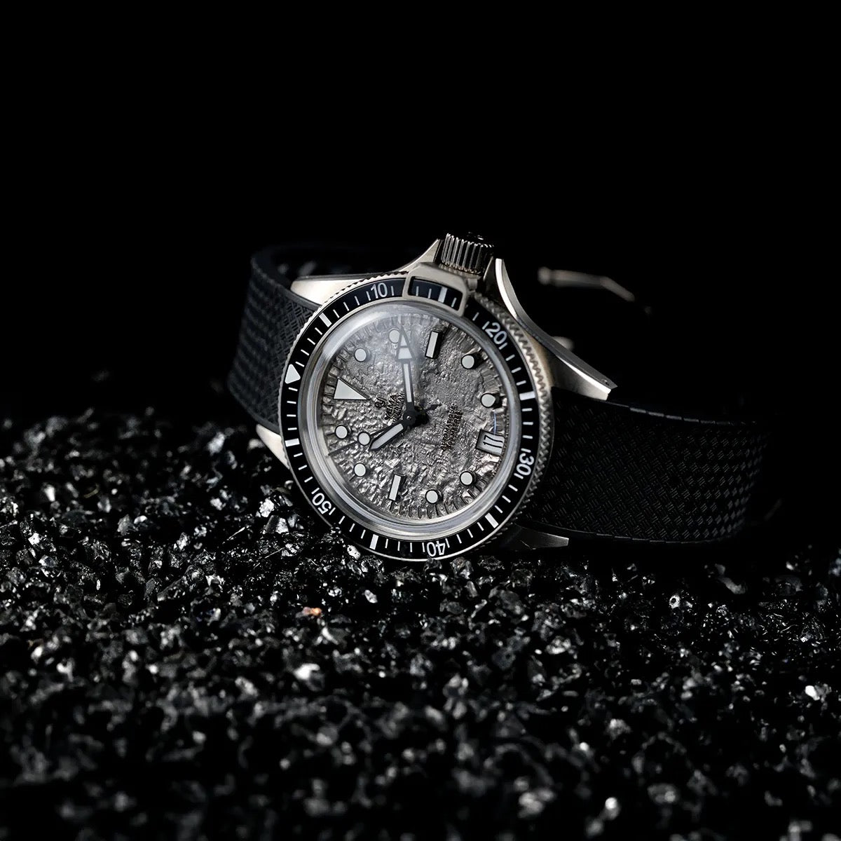 MONTRE YEMA : SUPERMAN TITANE MOONTIDE CMM.11 ÉDITION LIMITÉE