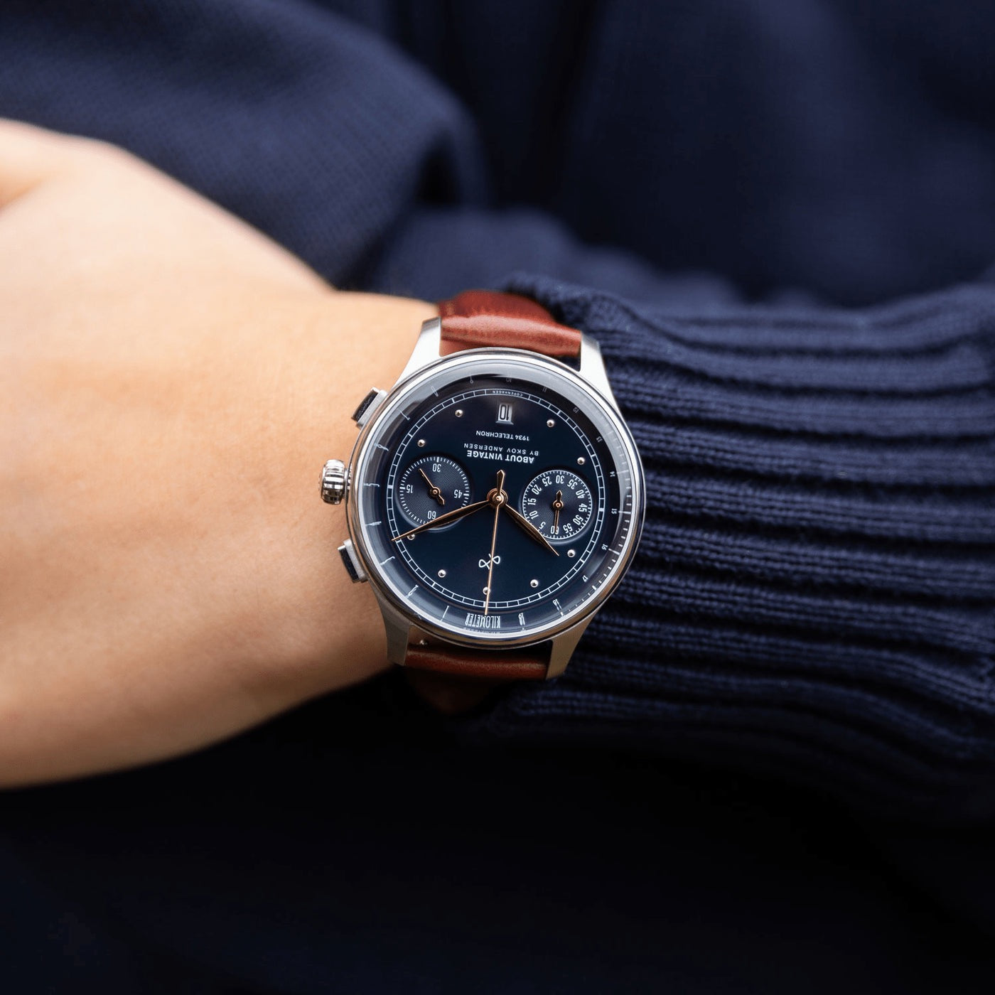 AV86 : 1934 TELECHRON STEEL BLUE