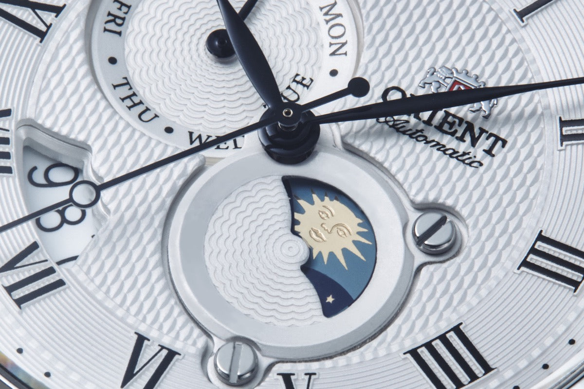 ORIENT: RELOJ SOL Y LUNA - RA-AK0008S