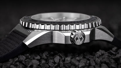 MONTRE FORMEX : REEF 39,5 MM AUTOMATIQUE CARBONE FORGÉ ÉDITION LIMITÉE