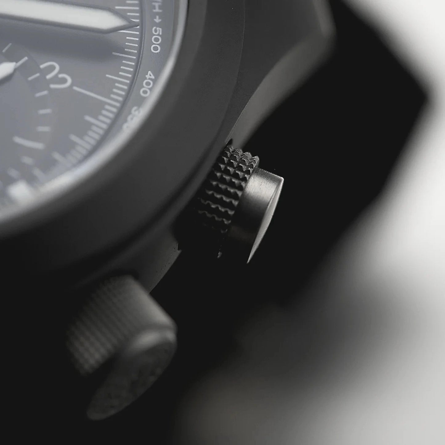 ECHO/NEUTRA: AVERAU 39 LUNAR PHASE (BIG MOON) BLACK