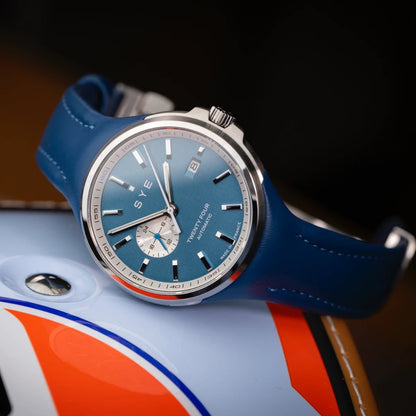 SYE MOT1ON Automatic 24 Estoril on blue leather
