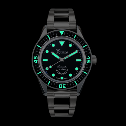 Squale SUB-37 Légende — bracelet acier ajouré — luminescence nocturne