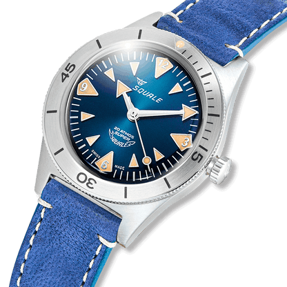 Squale Super Squale Big Arrows bleue — bracelet cuir bleu — détail du cadran