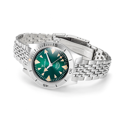 Squale Super Squale Big Arrows verte — bracelet acier — vue de trois quarts