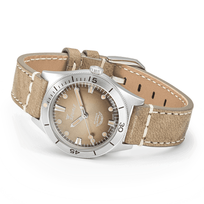 Squale Super Squale Sunray marron — bracelet cuir marron — vue de trois quarts