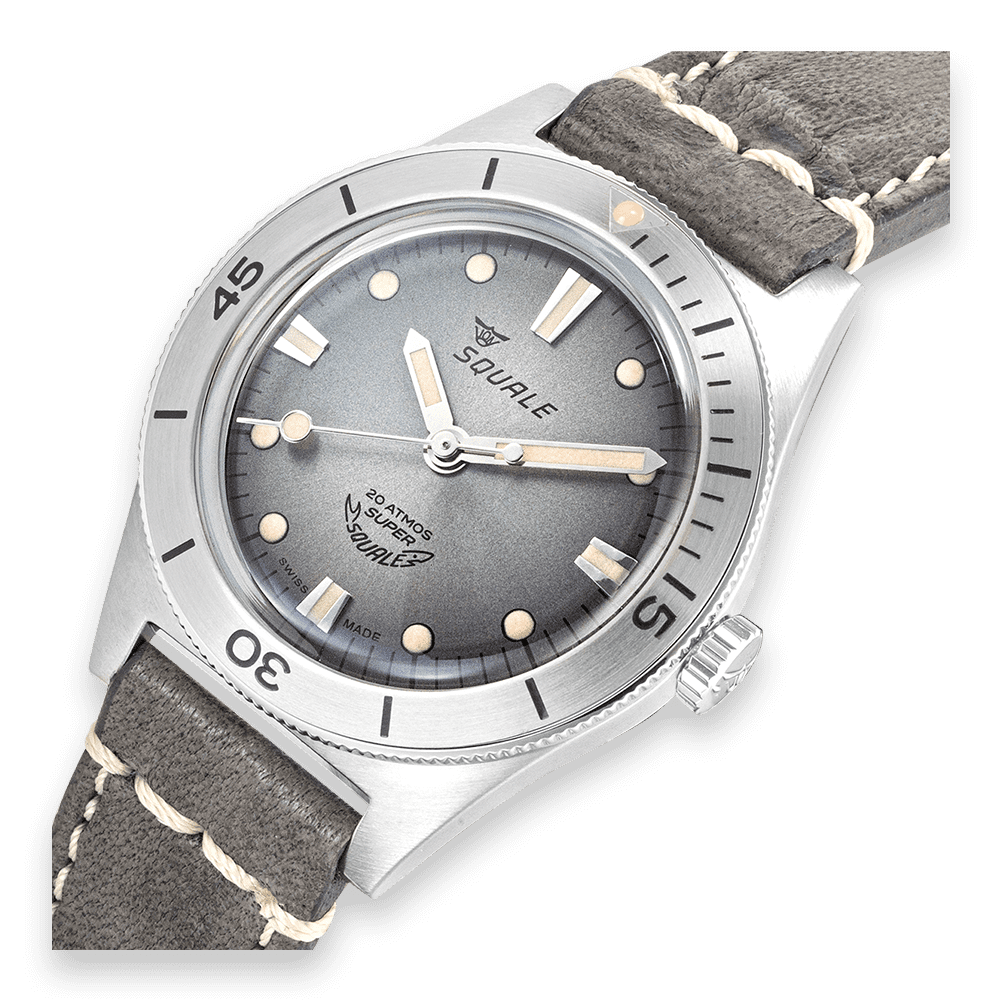 Squale Super Squale Sunray grise — bracelet cuir gris — détail du cadran