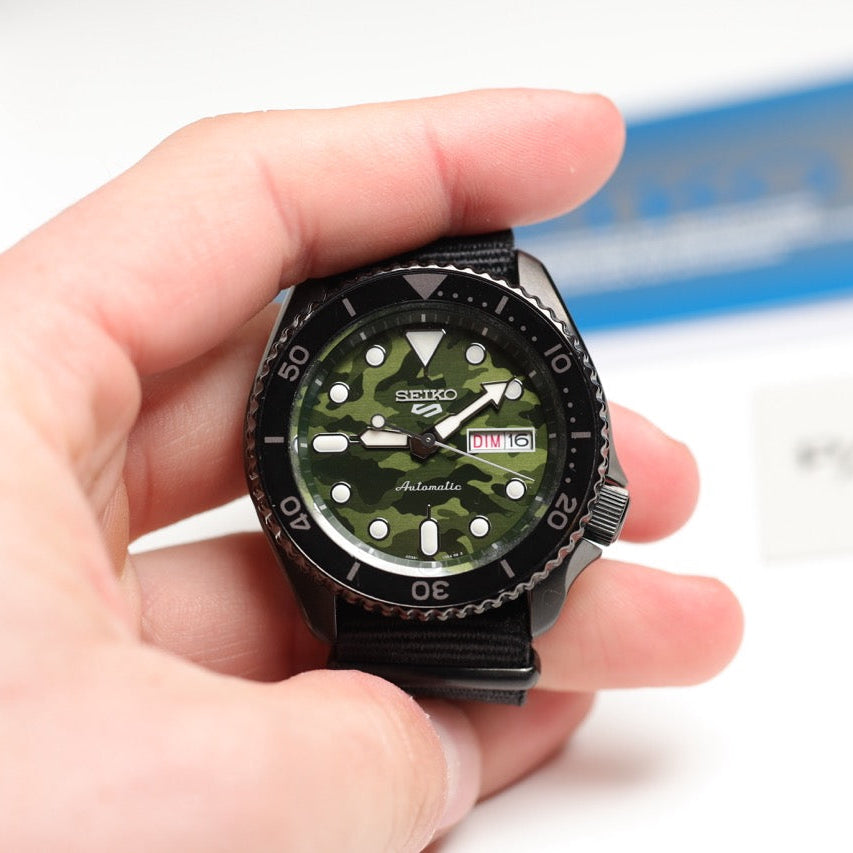 MONTRE SEIKO : SEIKO 5 SPORTS STREET STYLE CAMOUFLAGE SRPJ37K1