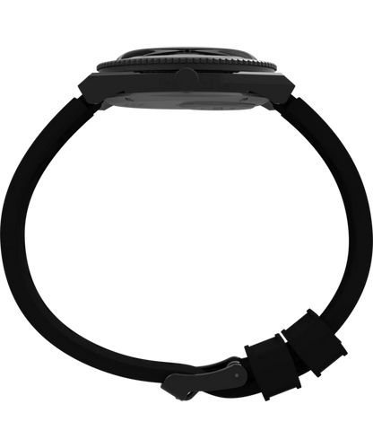 Timex : Q Timex GMT noir 38 mm, vue de profil