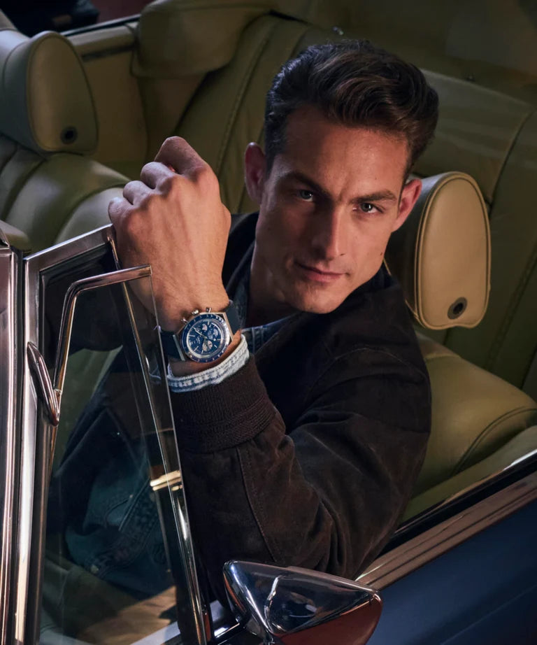 Timex : Q Timex chronographe bleu 40 mm, vue de présentation