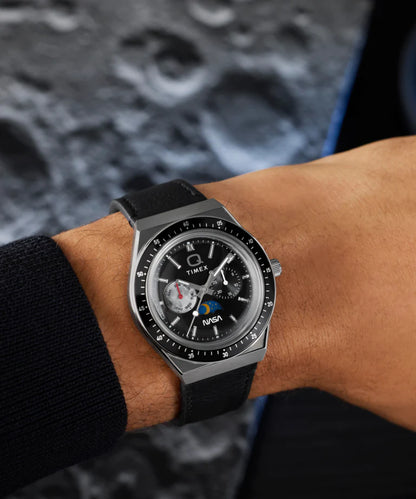 Timex : Q Timex NASA noir 40 mm, vue au poignet