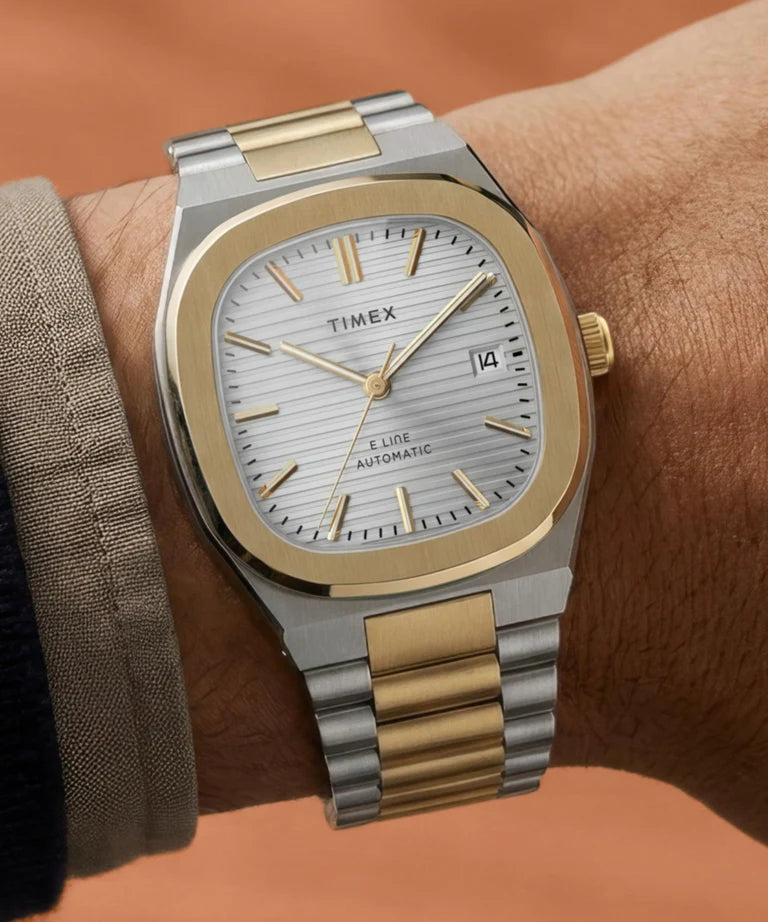 Timex : E Line automatique argenté 38 mm, vue au poignet