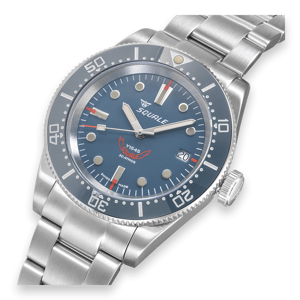 Squale 1545 grise — bracelet acier — détail du cadran