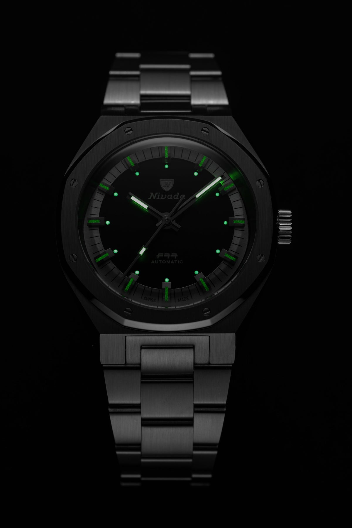 Nivada F77 Tuxedo MK2, luminescence