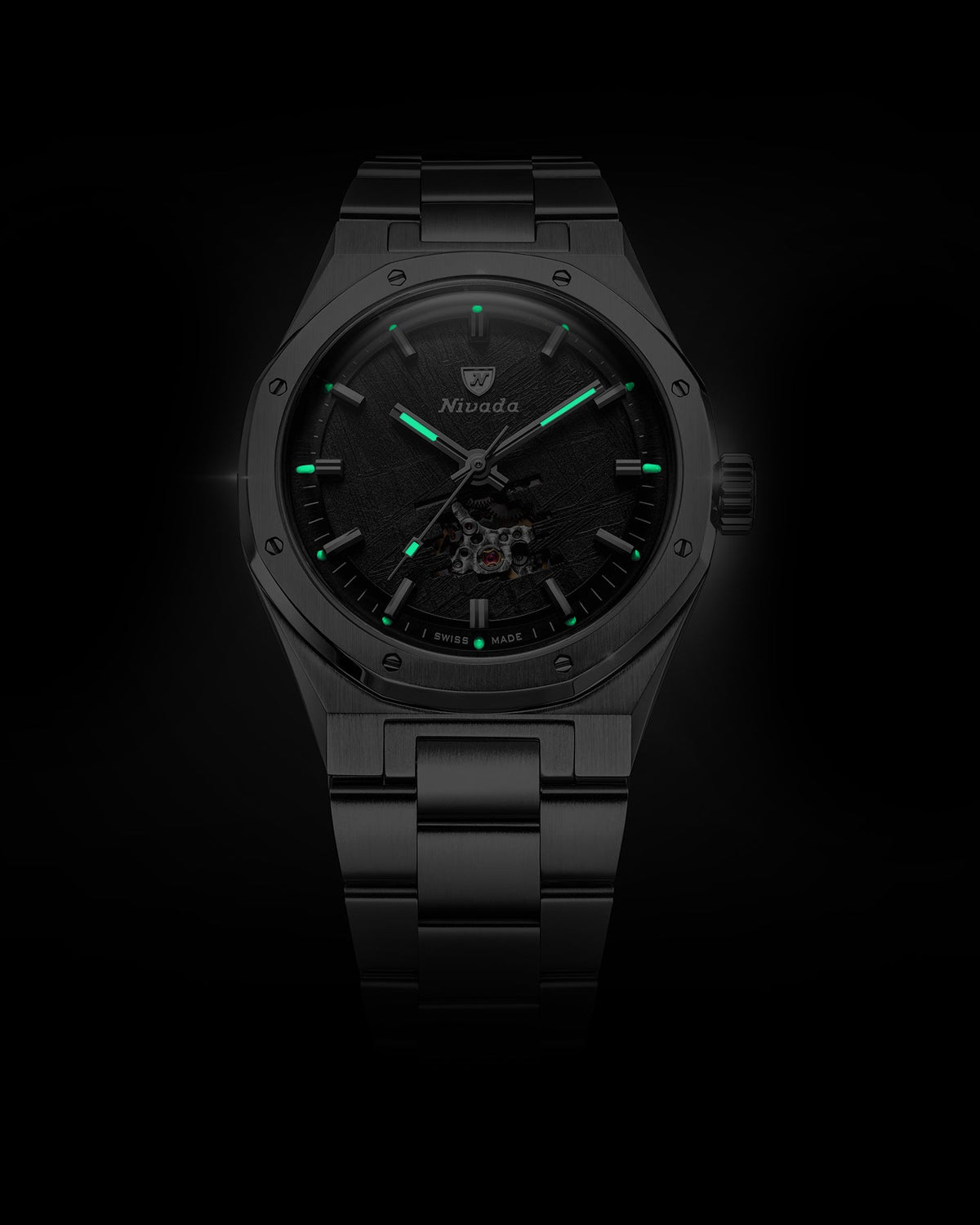 Montre Nivada Grenchen : F77 Titanium Open Heart MK2 Météorite : luminescence