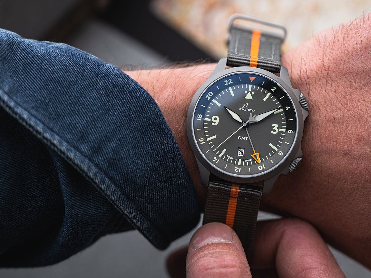 MONTRE LACO : PILOT WATCHES SPECIAL MODELS FRANKFURT GMT AUTOMATIQUE GRIS 862121.2