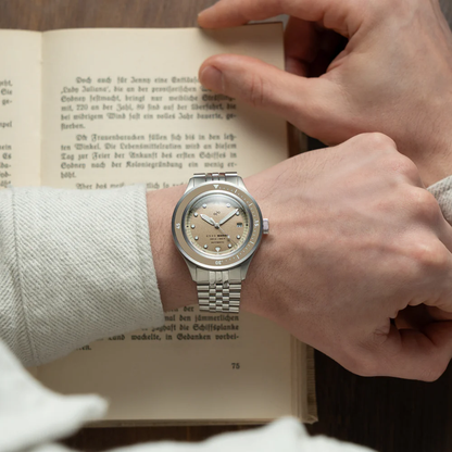 RELOJ AV86: 1956 MARINO AUTOMÁTICO BEIGE