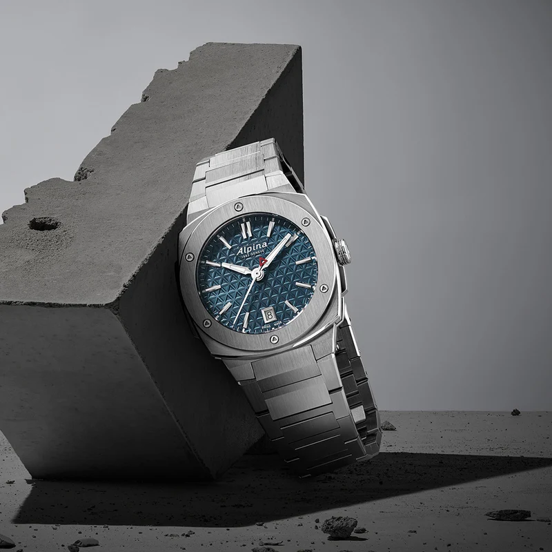 MONTRE ALPINA : ALPINER EXTREME QUARTZ BLEU AL-220TB2AE6B