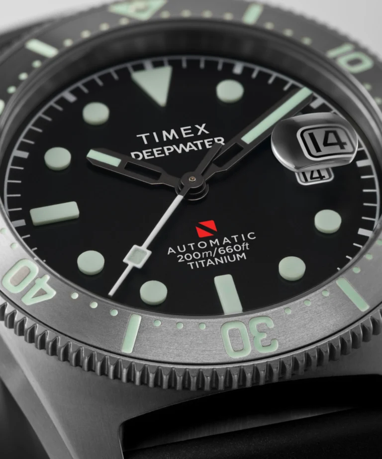 Timex : Deepwater Reef 200 Titanium automatique noir 41 mm, vue de présentation