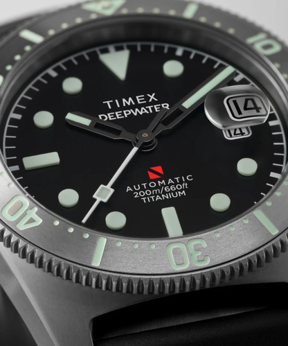 Timex : Deepwater Reef 200 Titanium automatique noir 41 mm, vue de présentation