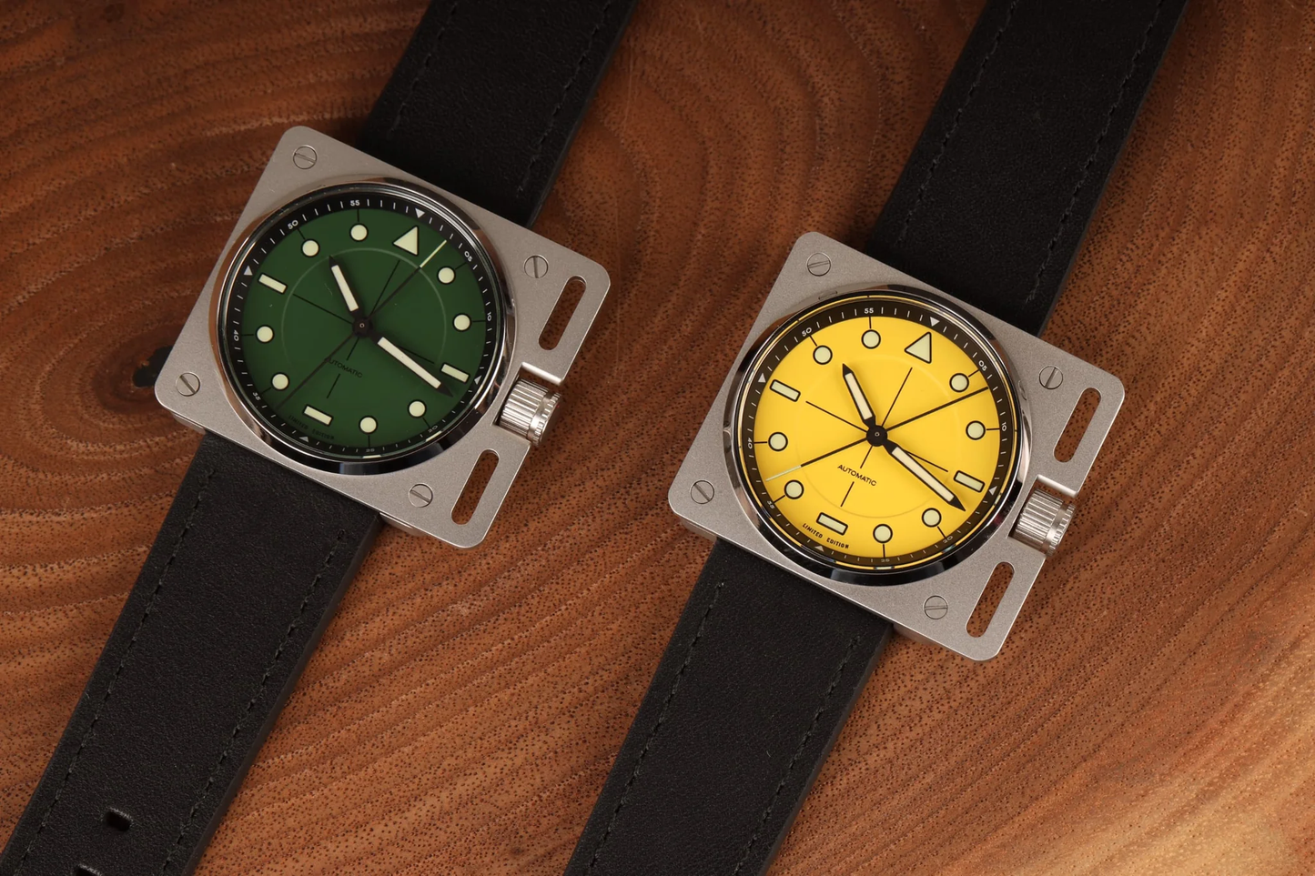 Montre AndoAndoAndo : Vinyl Record Pilot Vert x Minimal Wear