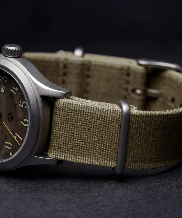 Timex : Expedition Sierra beige 40 mm, vue de présentation