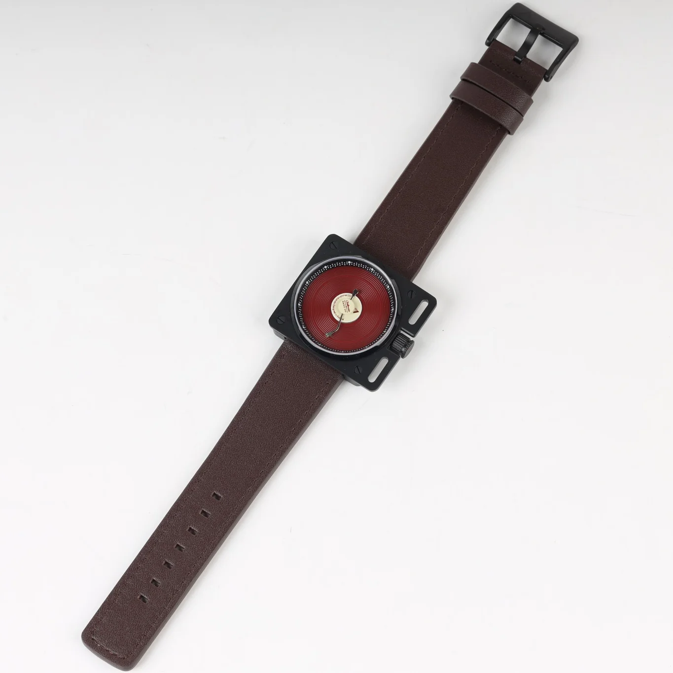 Montre AndoAndoAndo : Vinyl Record Quartz x Misamé
