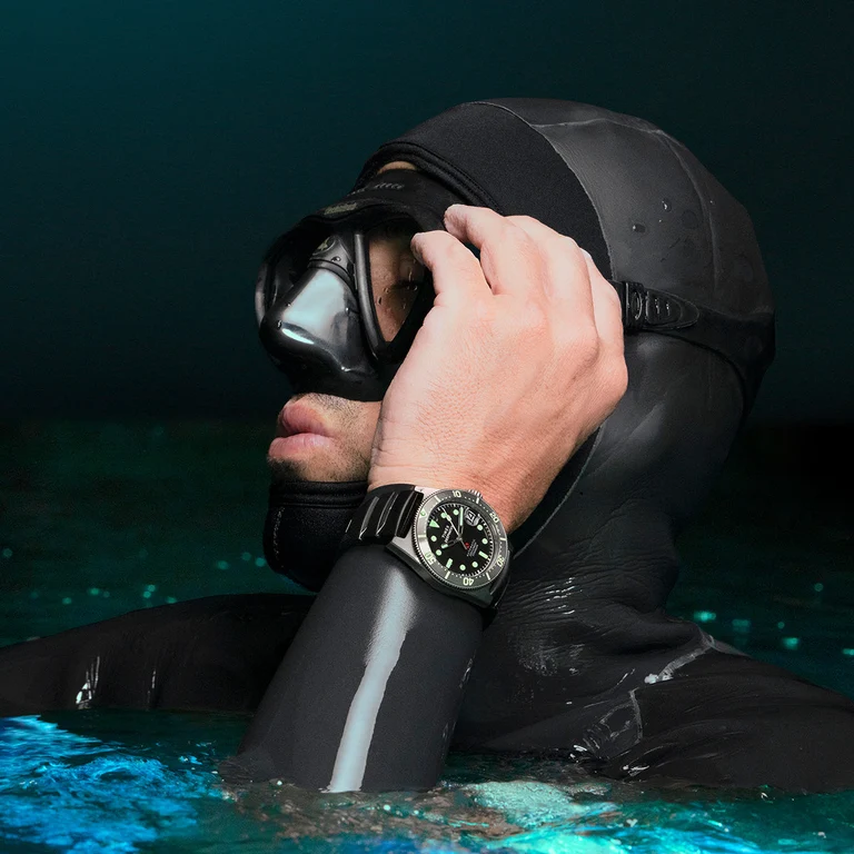 Timex : Deepwater Reef 200 Titanium automatique noir 41 mm, vue de présentation