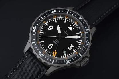 MONTRE LACO: PILOT WATCHES HAMBURG GMT DIN 8330 AUTOMATIC