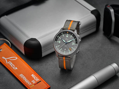MONTRE LACO : PILOT WATCHES SPECIAL MODELS FRANKFURT GMT AUTOMATIQUE GRIS 862121.2
