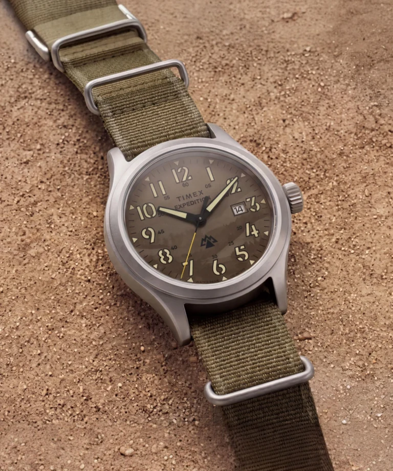 Timex : Expedition Sierra beige 40 mm, vue de présentation