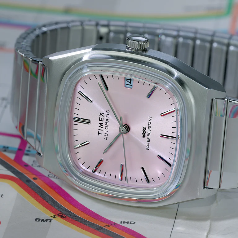 Timex : 1983 E Line automatique rose 34 mm, vue de présentation
