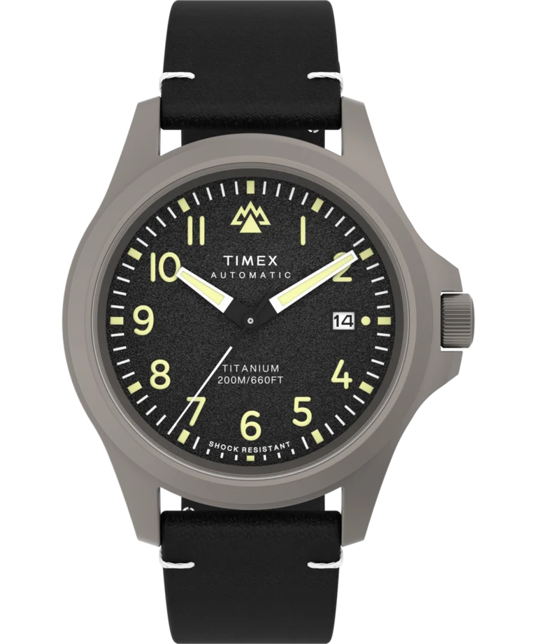 Timex : Expedition Field Post Titanium automatique noir 41 mm, vue de face