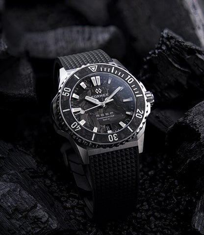 MONTRE FORMEX : REEF 39,5 MM AUTOMATIQUE CARBONE FORGÉ ÉDITION LIMITÉE