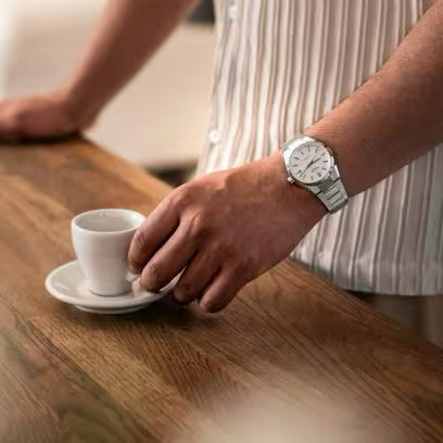 MONTRE CASIO : ÉDIFICE AUTOMATIQUE BLANC EFK-110D-7A