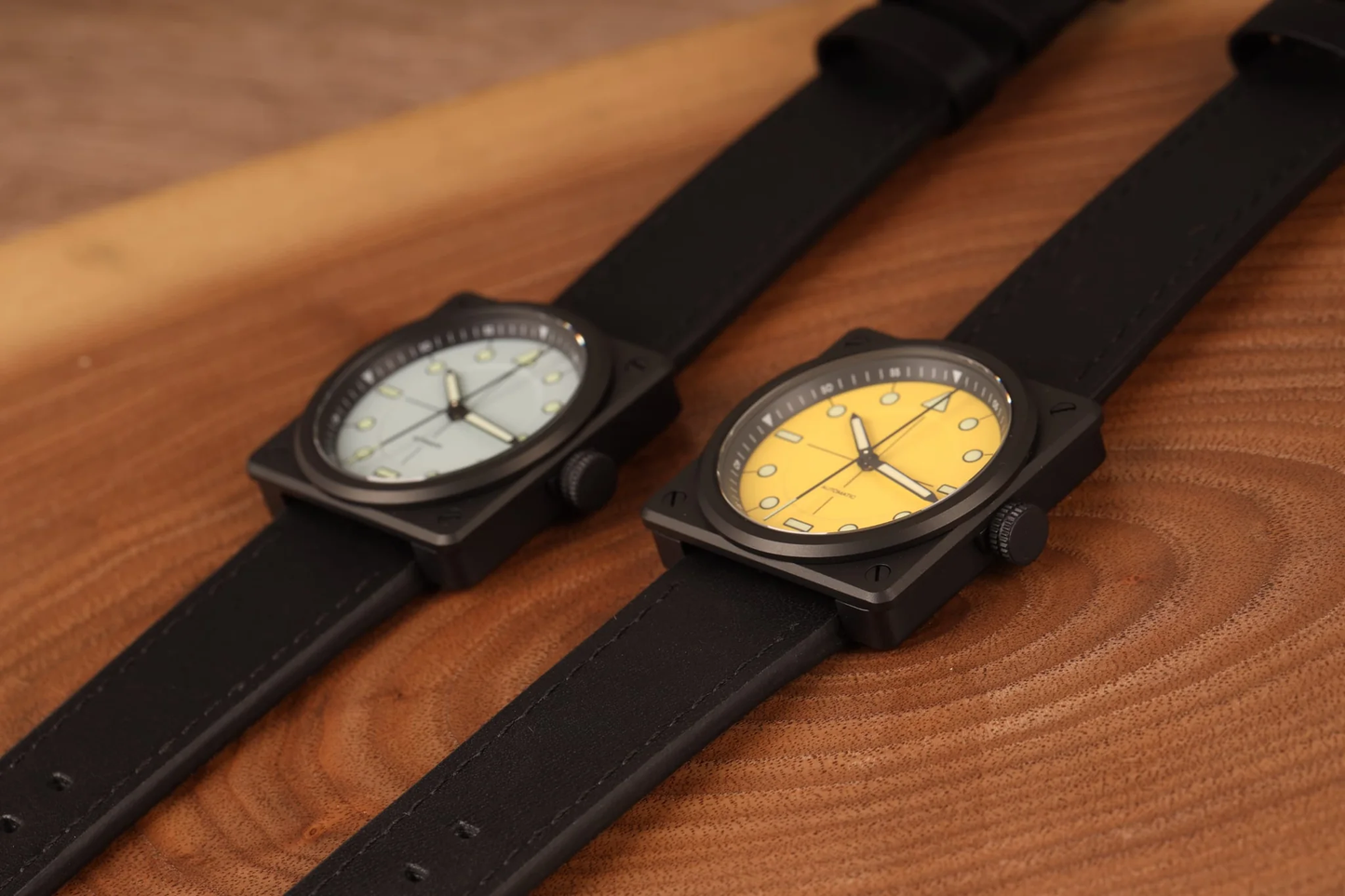 Montre AndoAndoAndo : Vinyl Record Pilot Jaune & Noir x Minimal Wear