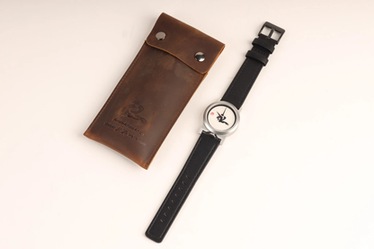 Montre AndoAndoAndo : A-2 Automatique x Oskar 大濤 Hellström Blanc