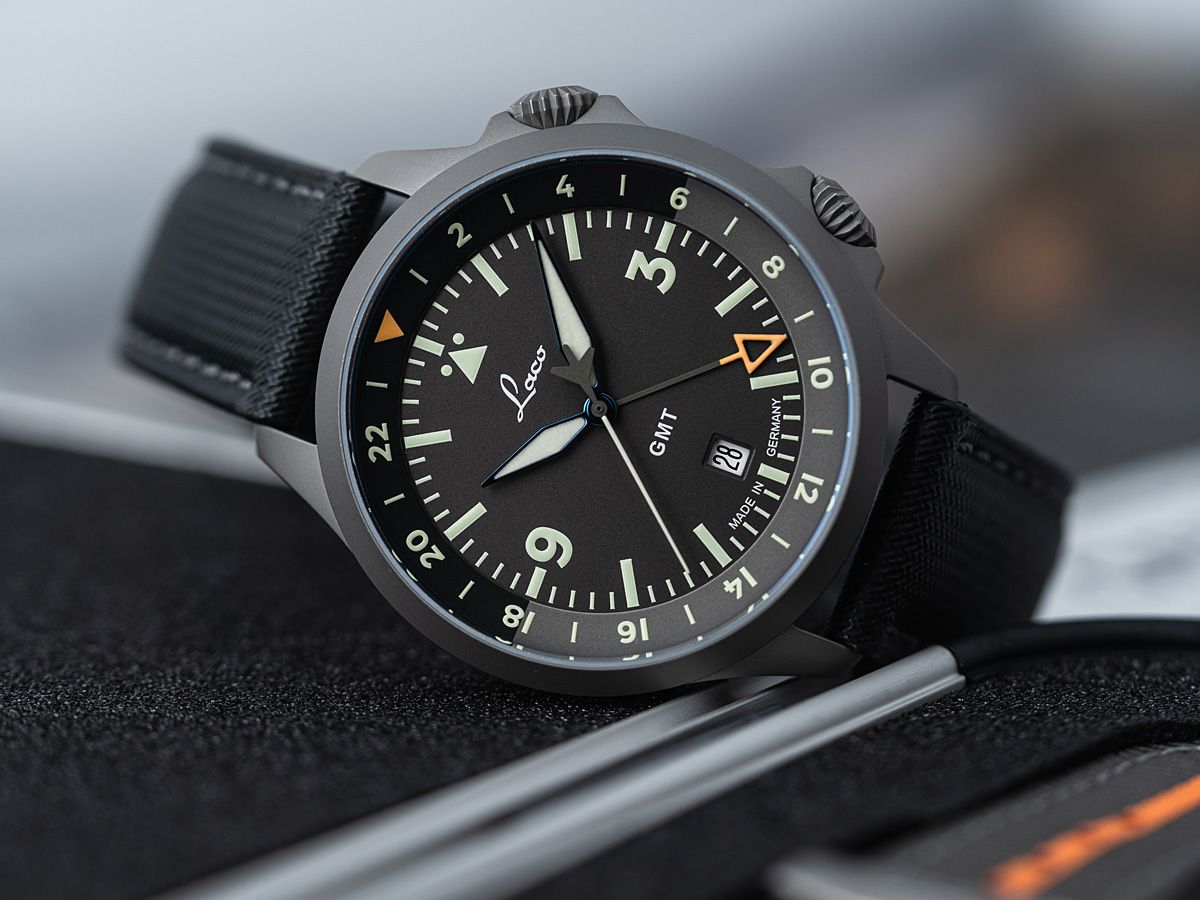 MONTRE LACO : PILOT WATCHES SPECIAL MODELS FRANKFURT GMT AUTOMATIQUE NOIR 862120.2