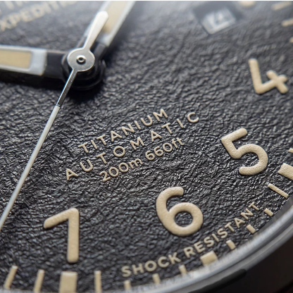 Timex : Expedition Field Post Titanium automatique noir 41 mm, vue de présentation