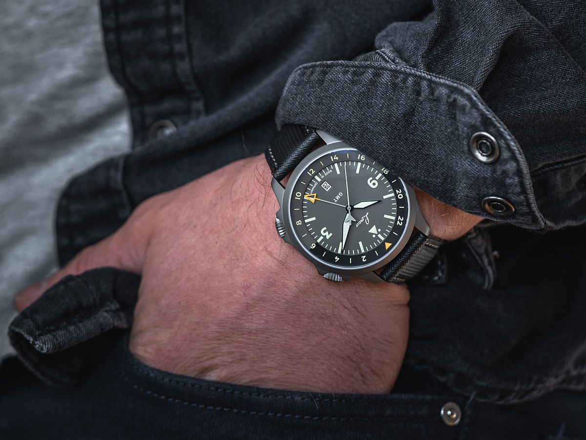 MONTRE LACO : PILOT WATCHES SPECIAL MODELS FRANKFURT GMT AUTOMATIQUE GRIS 862121.2
