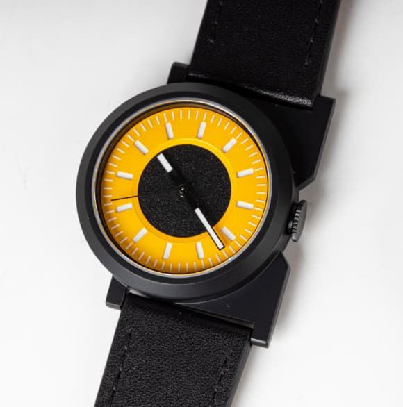 Montre AndoAndoAndo : A-1 Automatique Jaune Singa Édition Spéciale